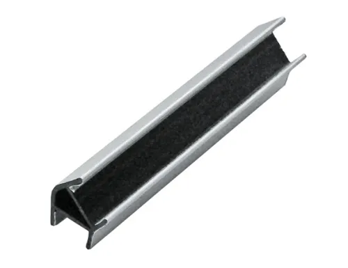 Roh vnútorný a vonkajší 135° na sokel 100mm hliník brúsený